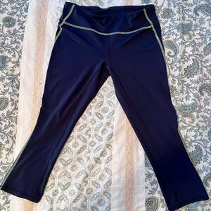 Capri Gap stretchy running pants
